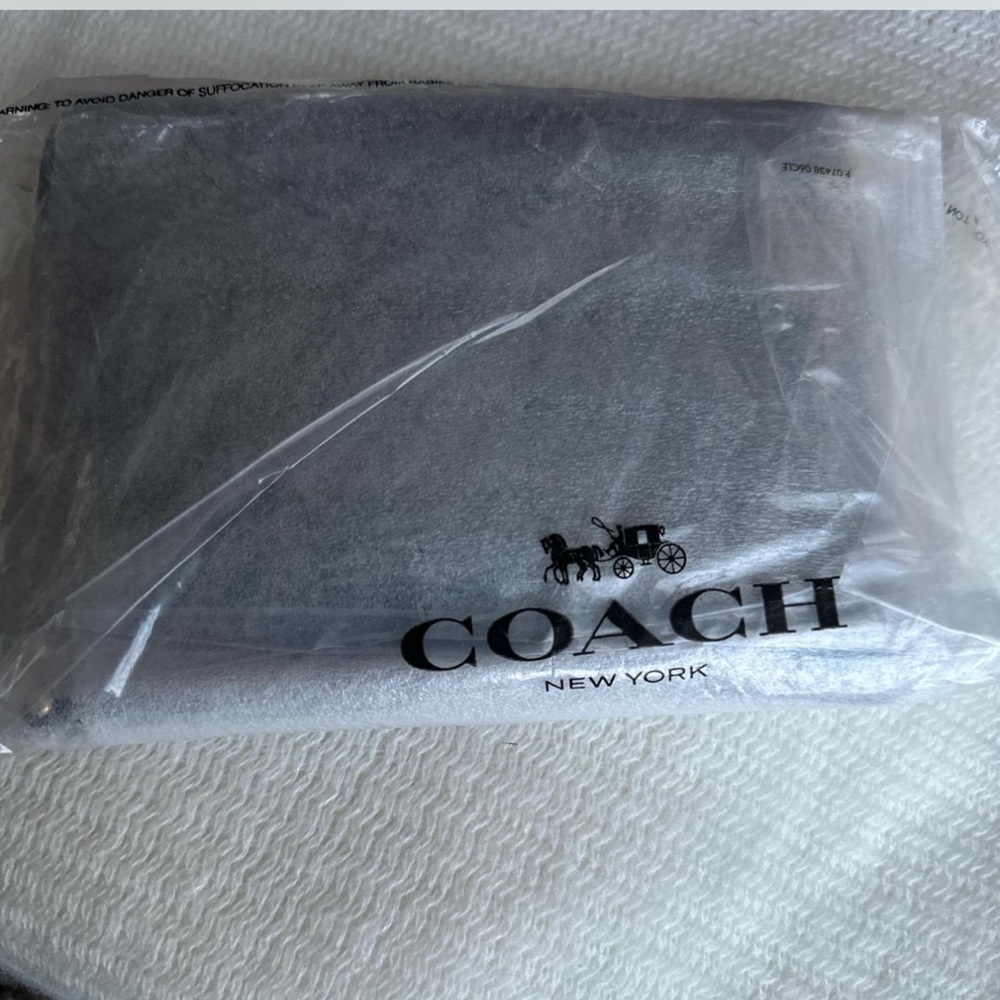 NWT Coach Corner Zip Wristlet color GOLD/SAGE - Picture 6 of 6